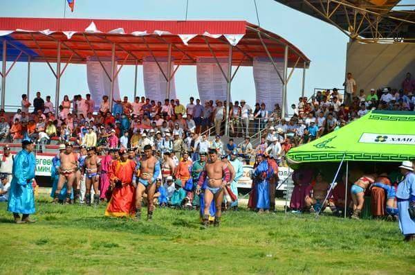 Увс аймгийн наадмын дөрвийн даваа өндөрлөлөө